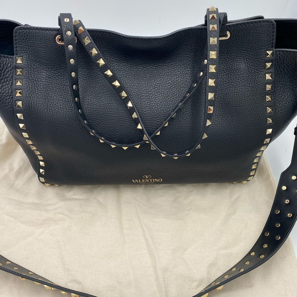 Women’s Valentino Garavani rockstud pebble grain calfskin tote bag made in Italy